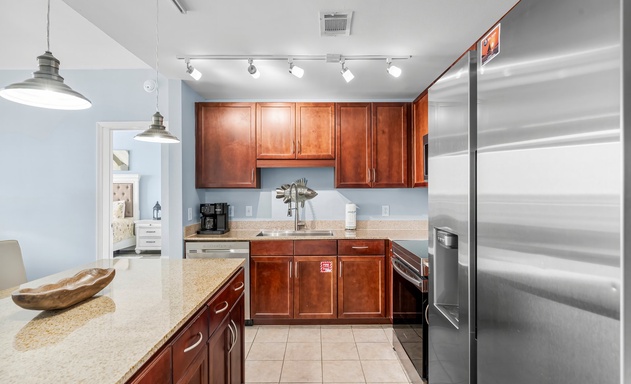 Laketown Wharf #1231 8