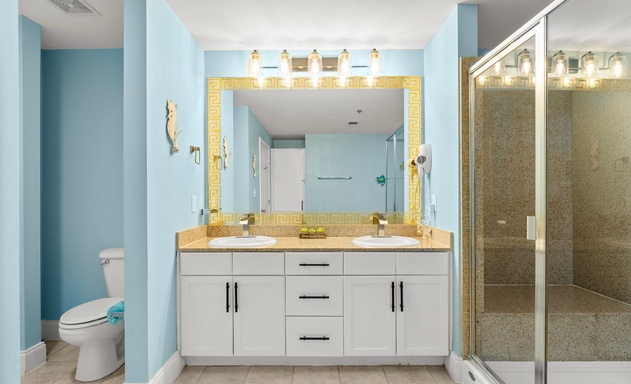 Laketown Wharf #0920 3