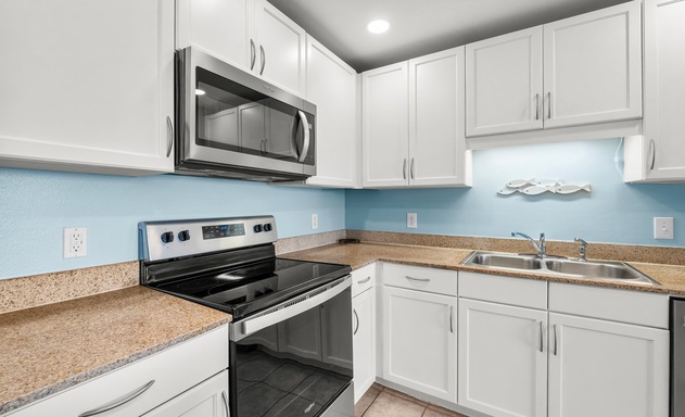 Laketown Wharf #1107 7