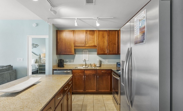 Laketown Wharf #1022 7