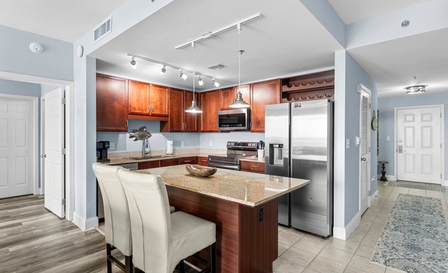 Laketown Wharf #1231 10