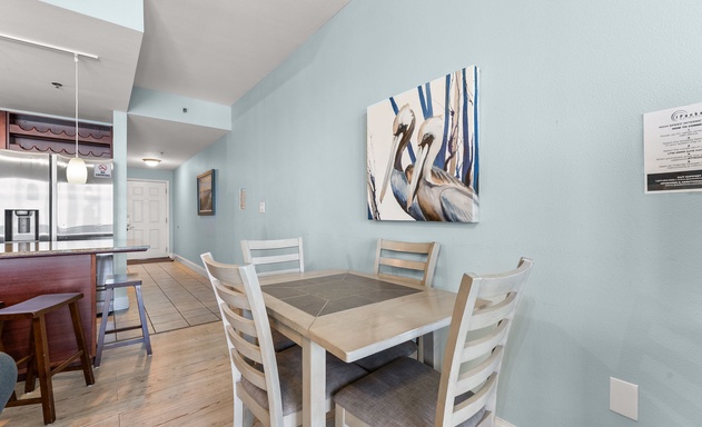 Laketown Wharf #1622 5