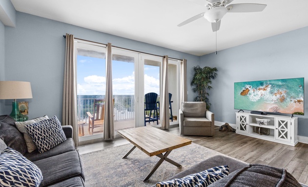 Laketown Wharf #1037 3