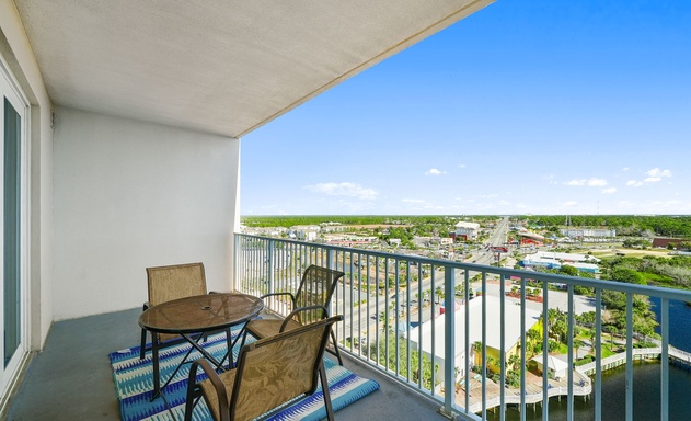 Laketown Wharf #1335 4
