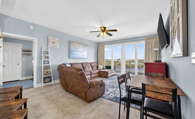 Laketown Wharf #0401