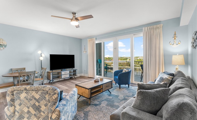 Laketown Wharf #0414 2