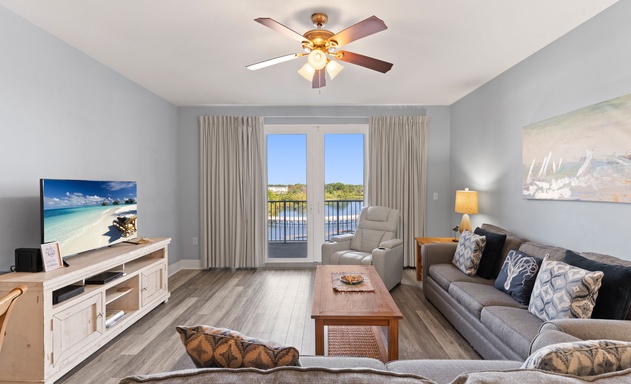 Laketown Wharf #0431 4