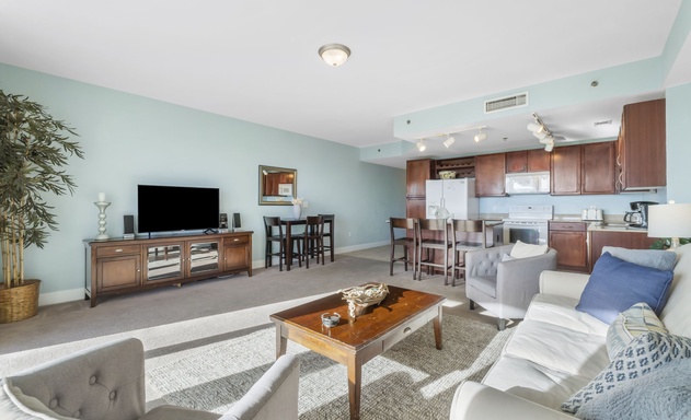 Laketown Wharf #1014 6