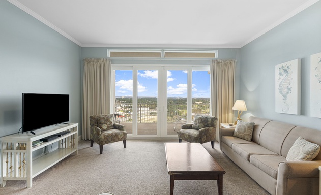 Laketown Wharf #2133 2