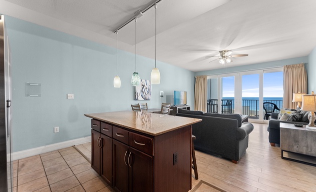 Laketown Wharf #1622 8