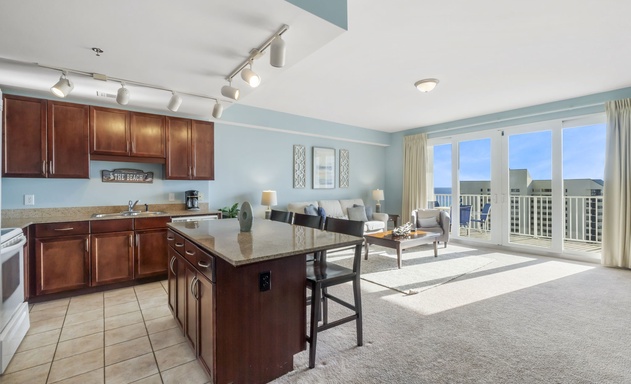 Laketown Wharf #1014 8