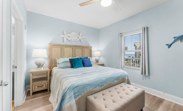 Laketown Wharf #0414 3