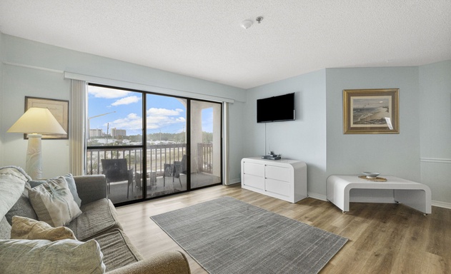 The Inn at St Thomas Square #1305A