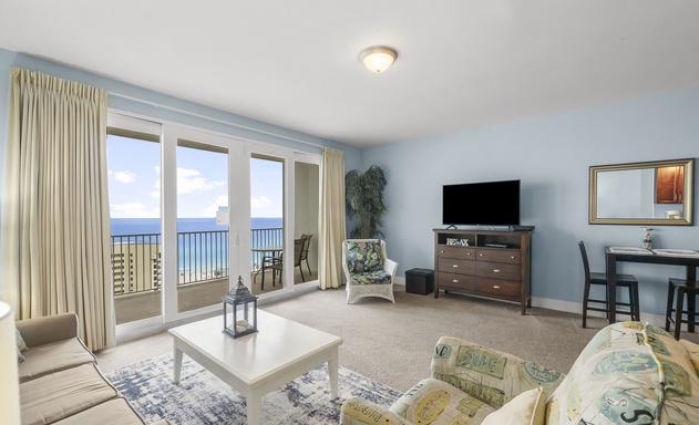 Laketown Wharf #1516