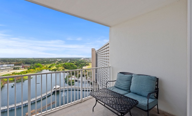 Laketown Wharf #1730 4