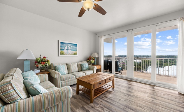 Laketown Wharf #732 4