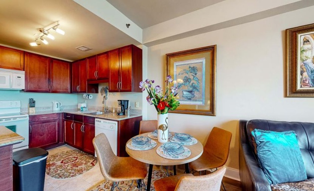 Laketown Wharf #0417 2