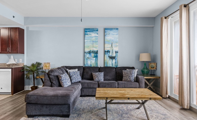Laketown Wharf #1037 5
