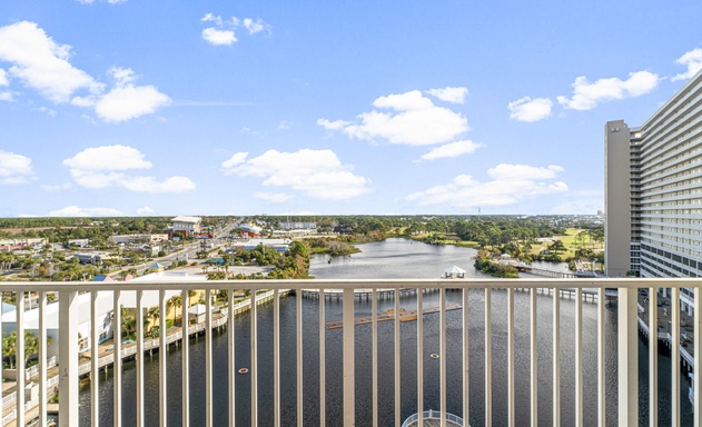 Laketown Wharf #0932 3