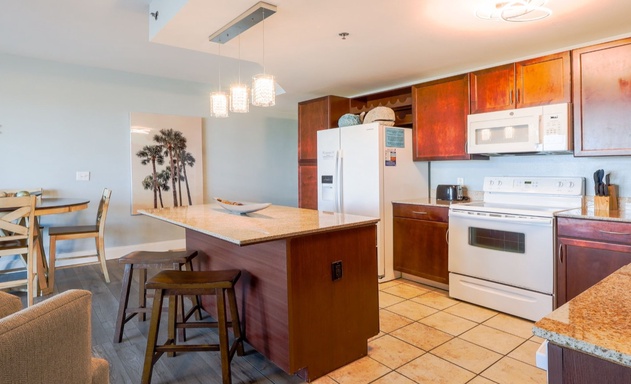 Laketown Wharf #1037 6