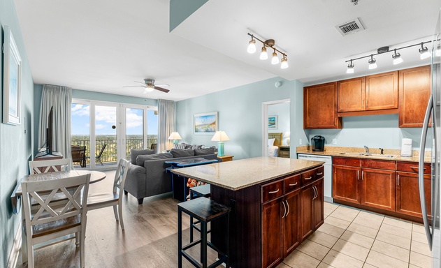 Laketown Wharf #1931 5