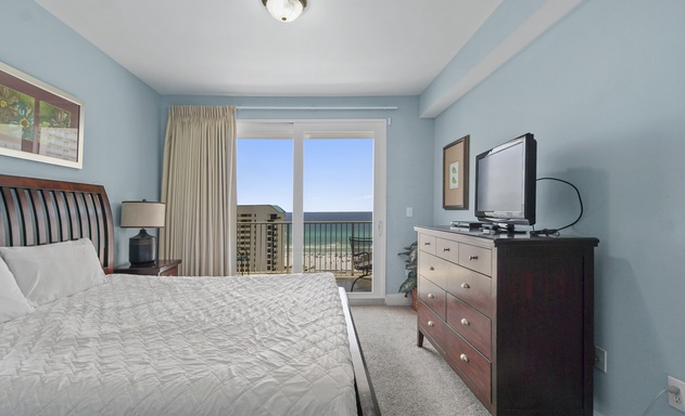 Laketown Wharf #1025 8