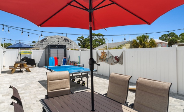 Mimi's Beach Bungalow 4