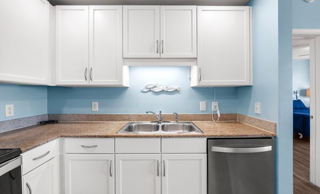 Laketown Wharf #1107 8