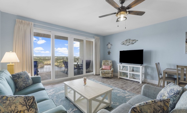 Laketown Wharf #1434 9