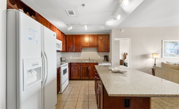 Laketown Wharf #0932 5