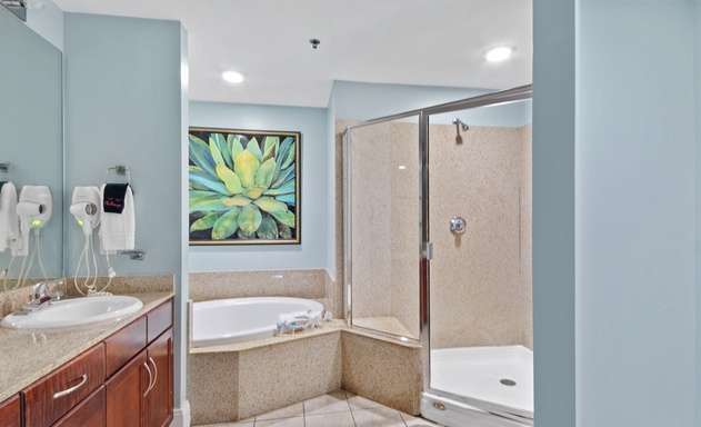 Laketown Wharf #1025 10