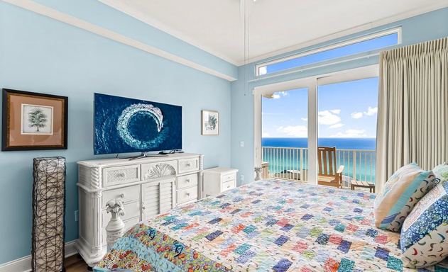 Laketown Wharf #2124 10