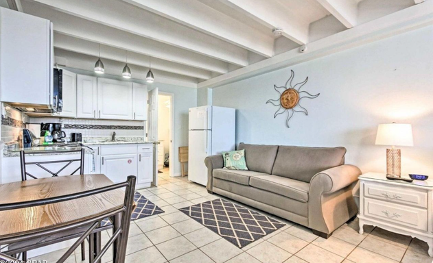 Fontainebleau Terrace #421