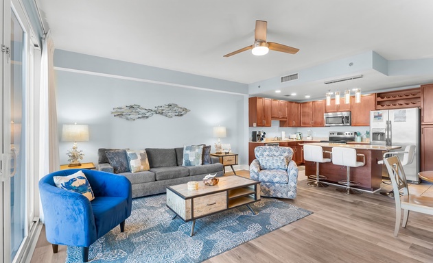 Laketown Wharf #0414 4