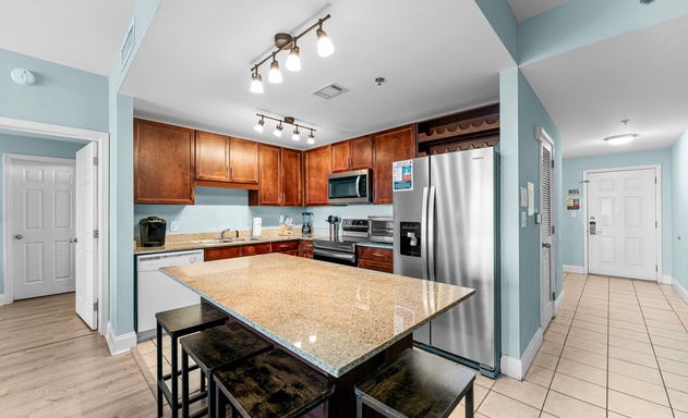 Laketown Wharf #1931 6