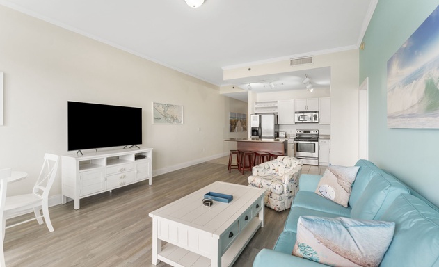 Laketown Wharf #2030 9