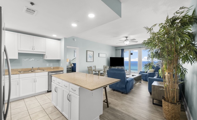 Laketown Wharf #1107 5