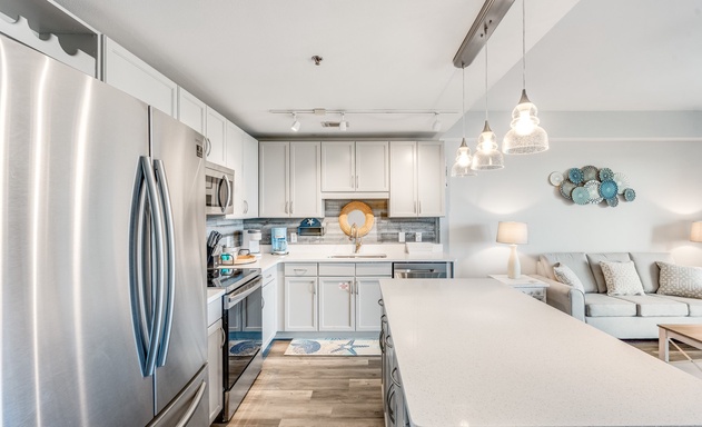 Laketown Wharf #0304 10