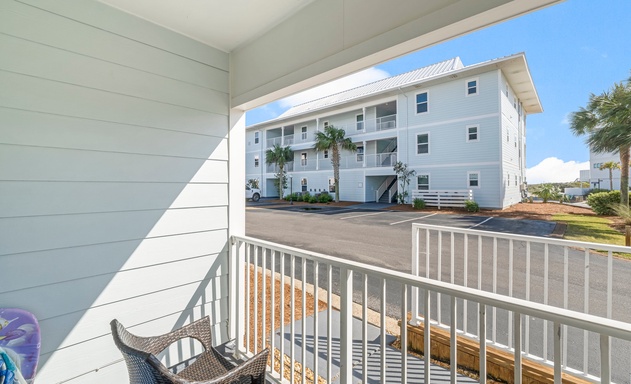 Beachside Villas #312 4