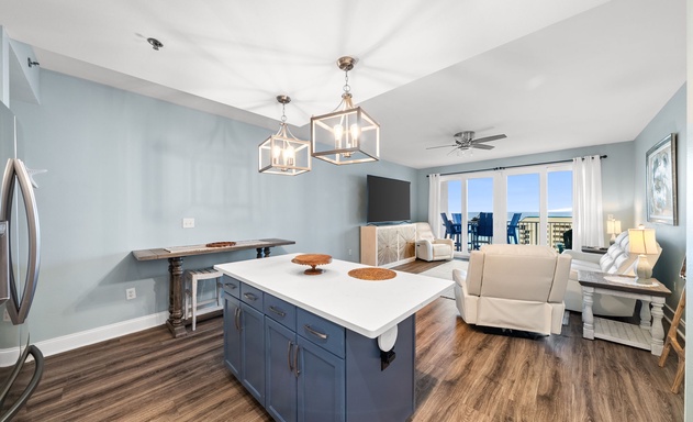 Laketown Wharf #1208 9