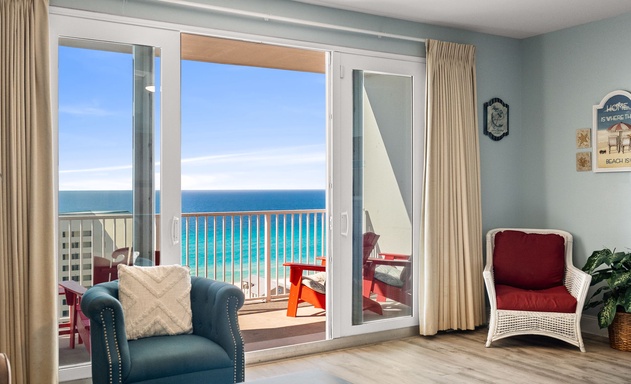 Laketown Wharf #1316