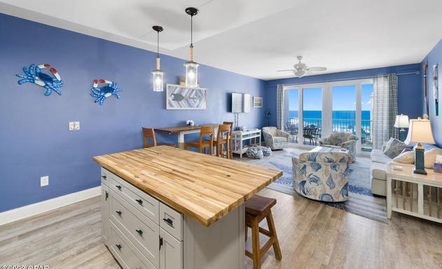 Laketown Wharf #0606 7