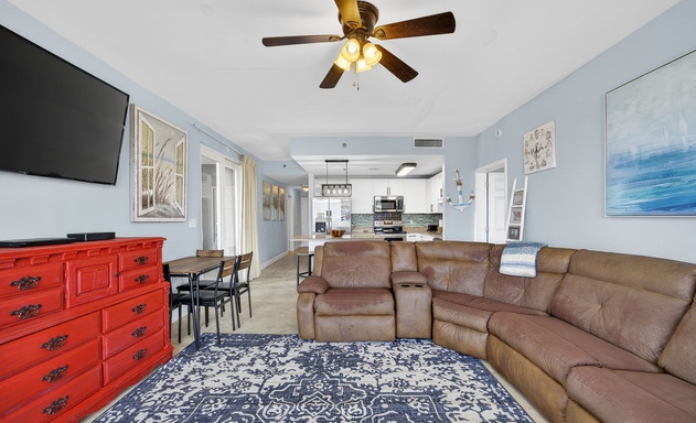 Laketown Wharf #0401 6