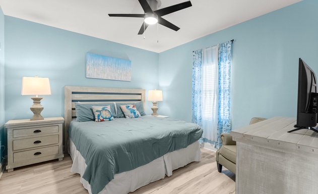 Laketown Wharf #0920 8