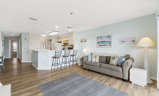 The Inn at St Thomas Square #1305A 4