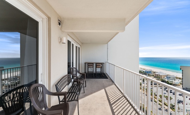 Laketown Wharf #1622 4