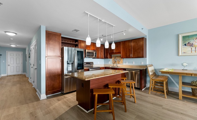 Laketown Wharf #1433 6