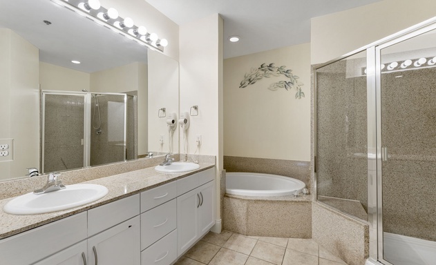 Laketown Wharf #2030 4