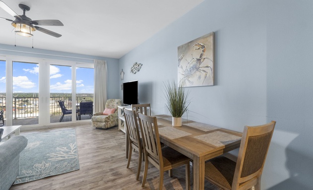 Laketown Wharf #1434 5