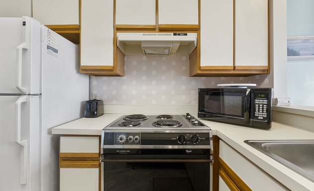 The Inn at St Thomas Square #1305A 10